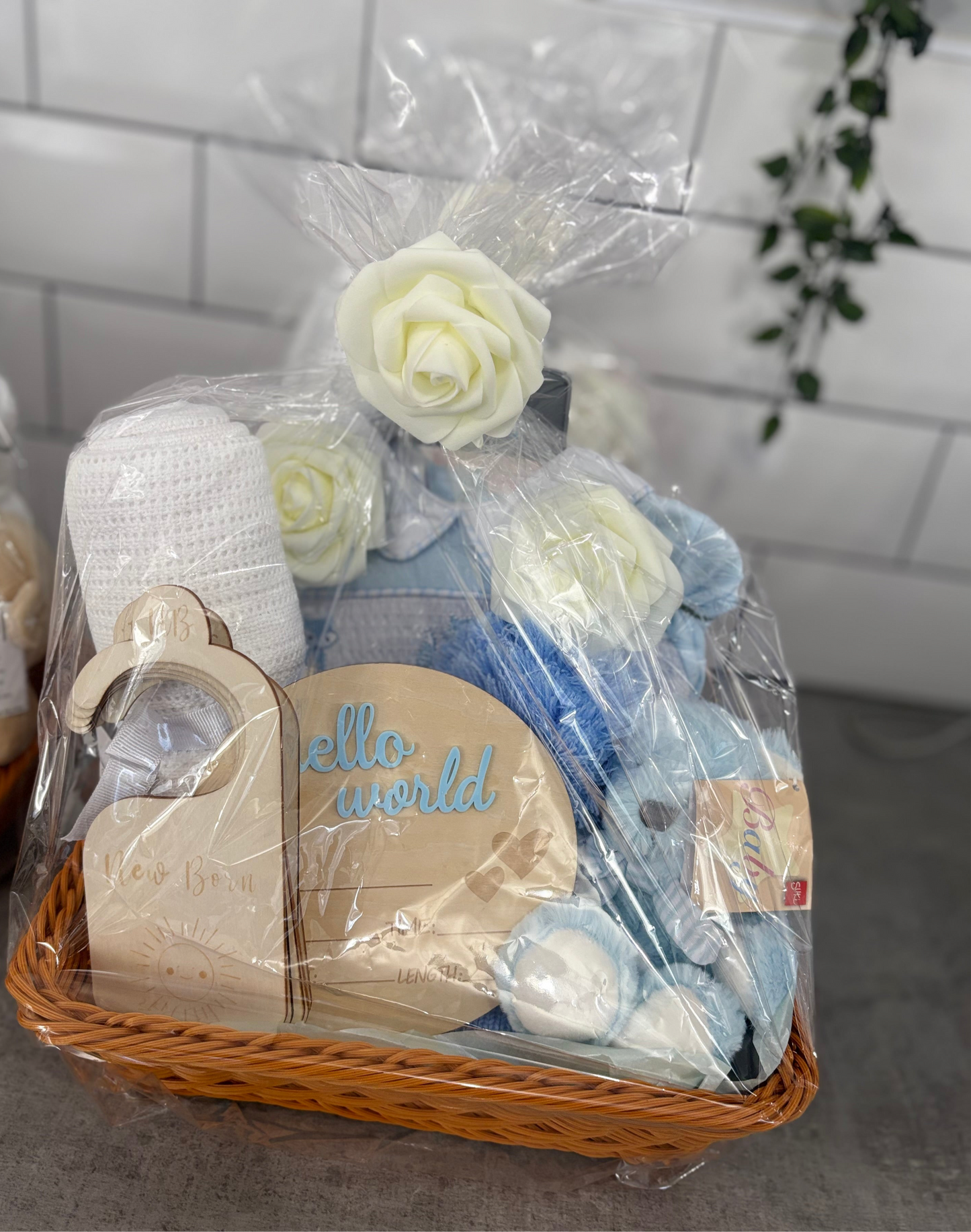 New Baby Boys Newborn Hamper - 6 Items