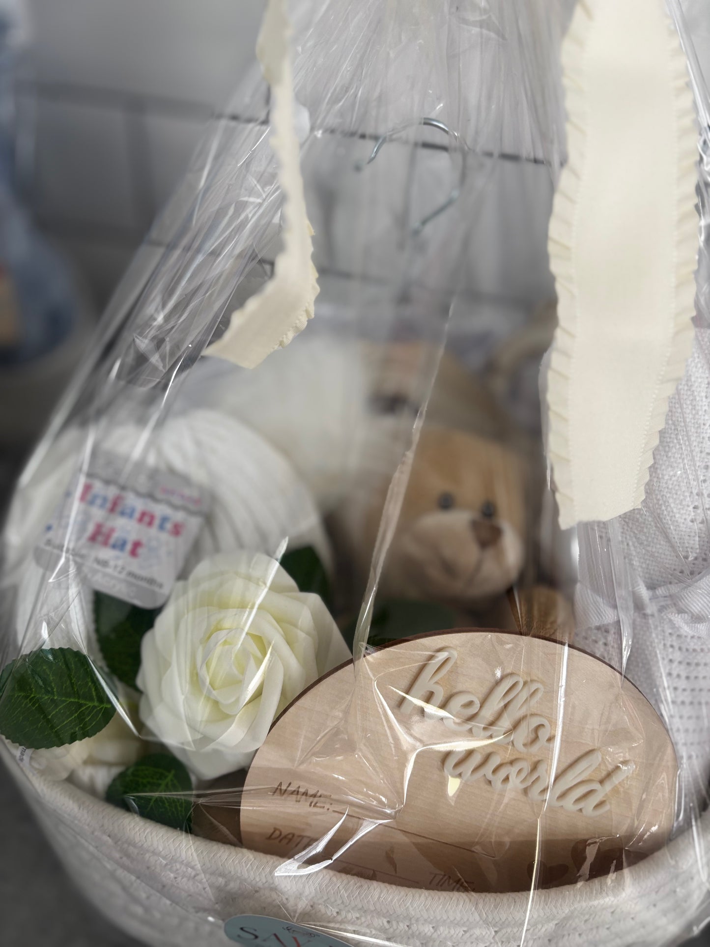 New Baby Unisex Hamper - 12 Items