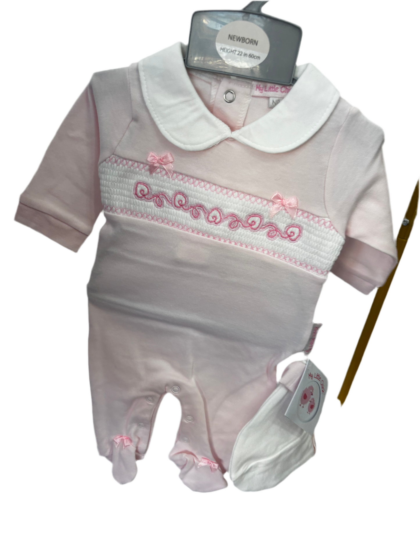 New Baby Girls Newborn Hamper - 6 Items